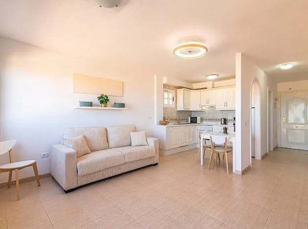 Bright With Sea And Montain View At Cristianos Appartement