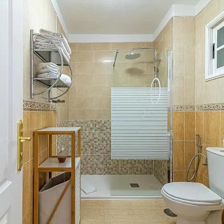 Bright With Sea And Montain View At Cristianos Apartamento