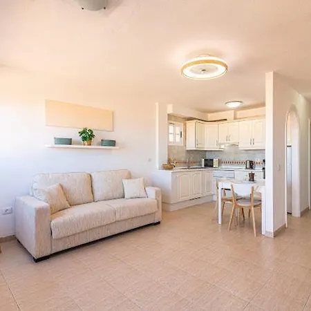 Bright With Sea And Montain View At Cristianos Apartamento